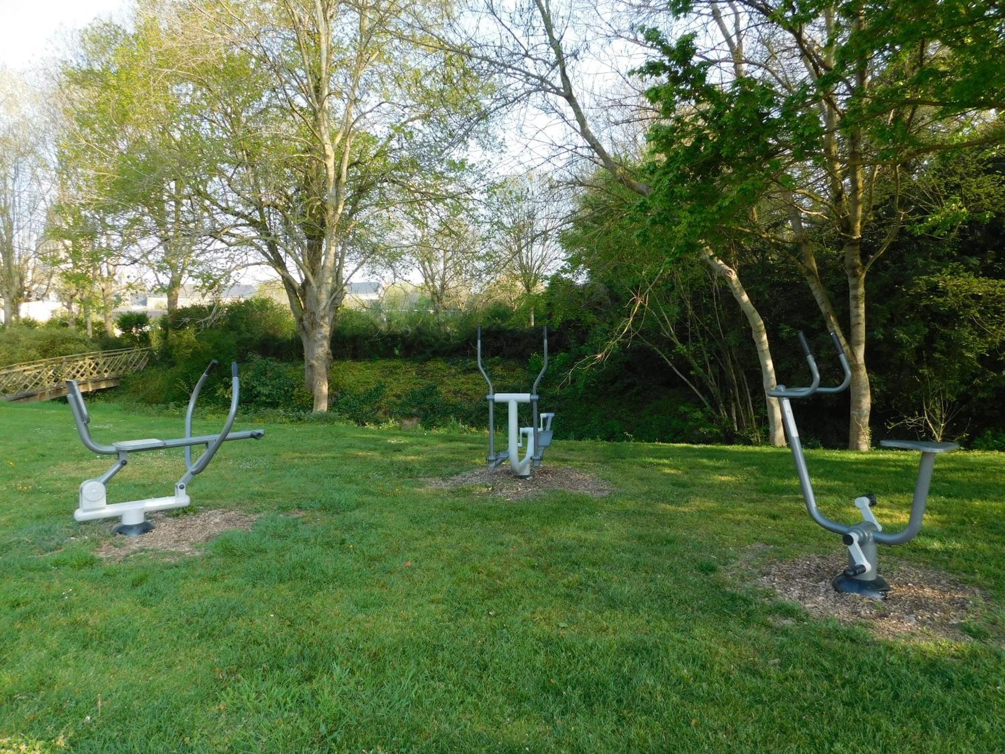 Village De Gites Nature Et Jardin Bouere Zewnętrze zdjęcie